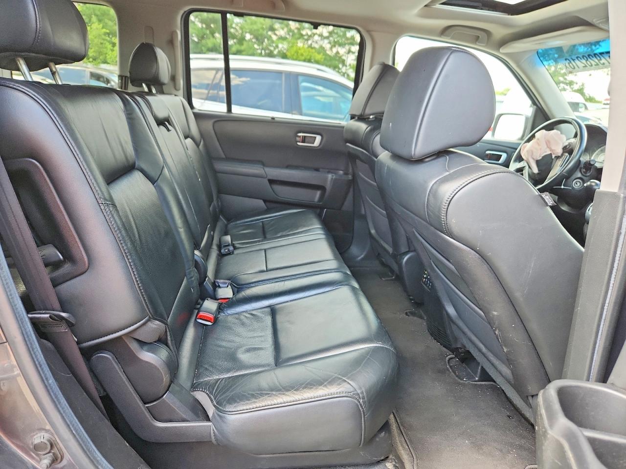 2011 Honda Pilot Touring Gray vin: 5FNYF4H92BB100830