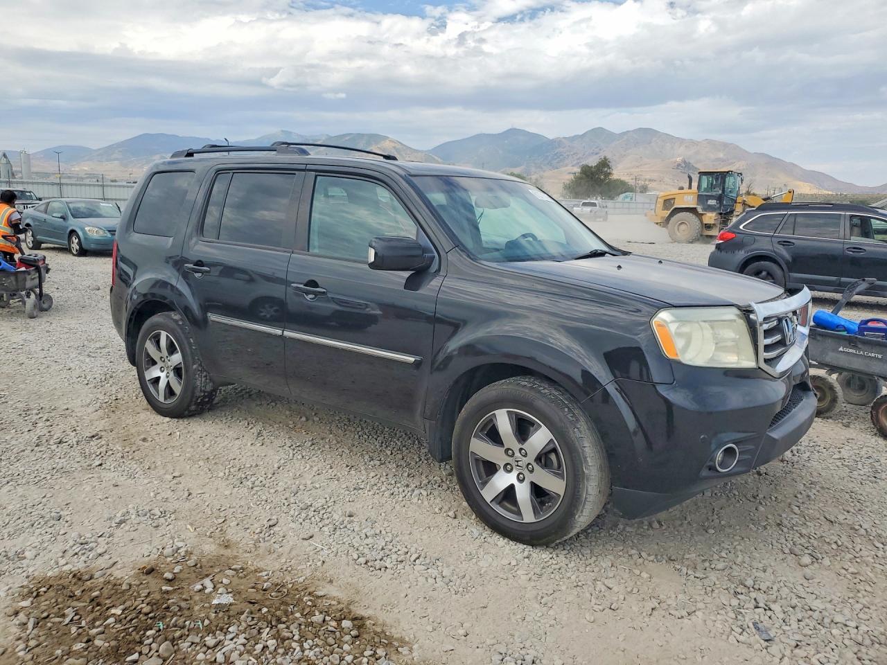 2013 Honda Pilot Touring Black vin: 5FNYF4H92DB013559