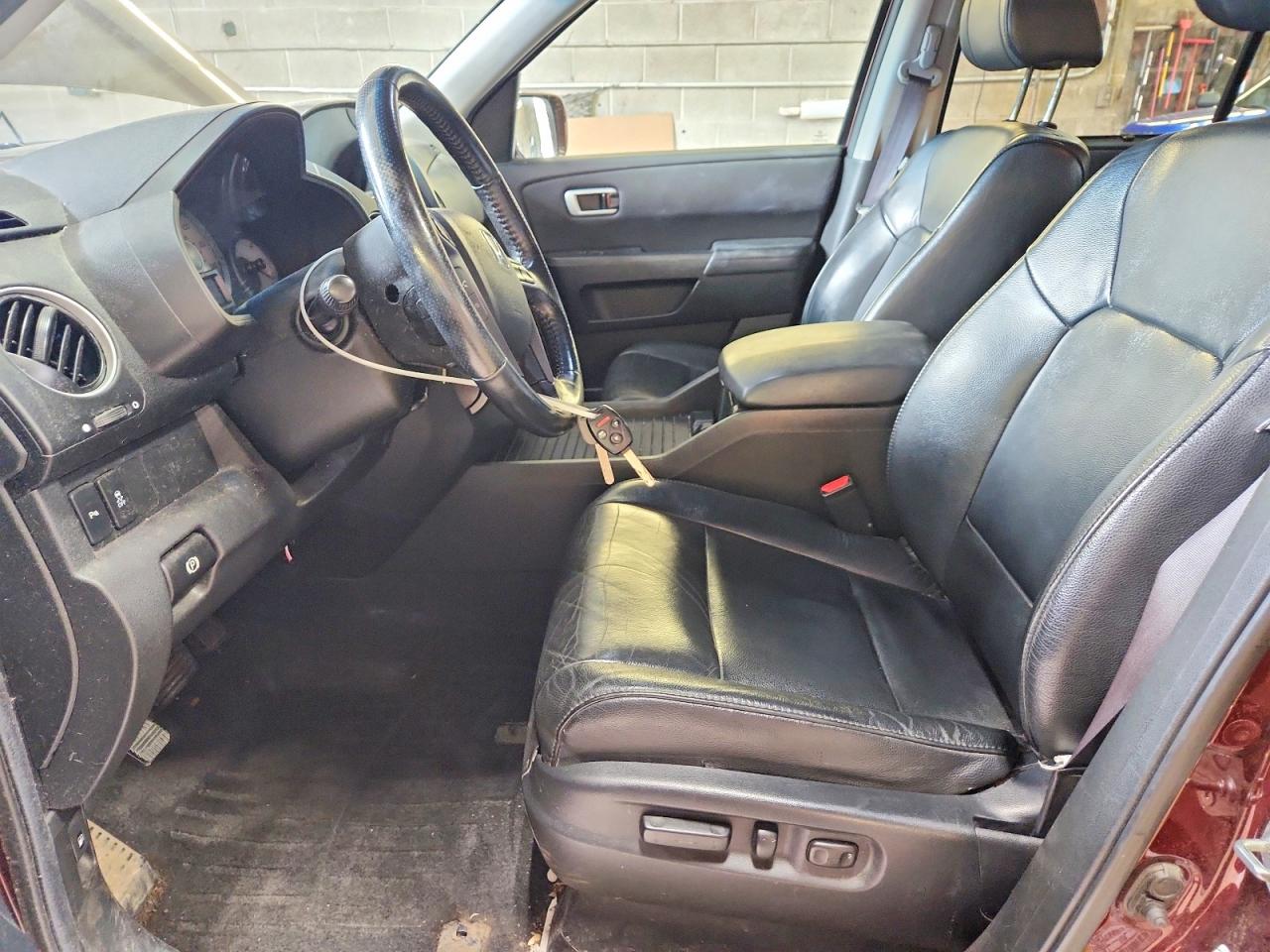 2013 Honda Pilot Touring Maroon vin: 5FNYF4H92DB014873
