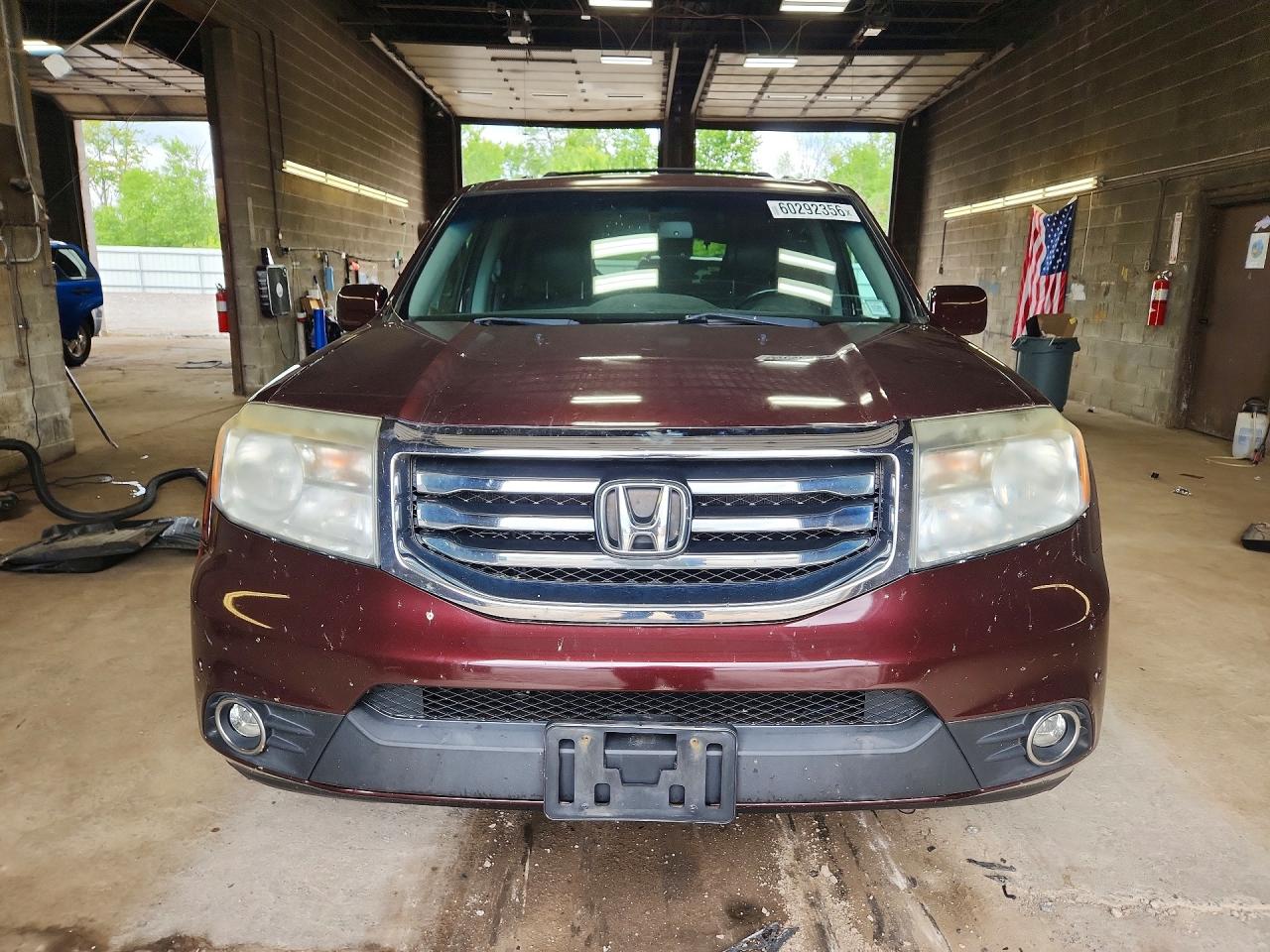 2013 Honda Pilot Touring Maroon vin: 5FNYF4H92DB014873