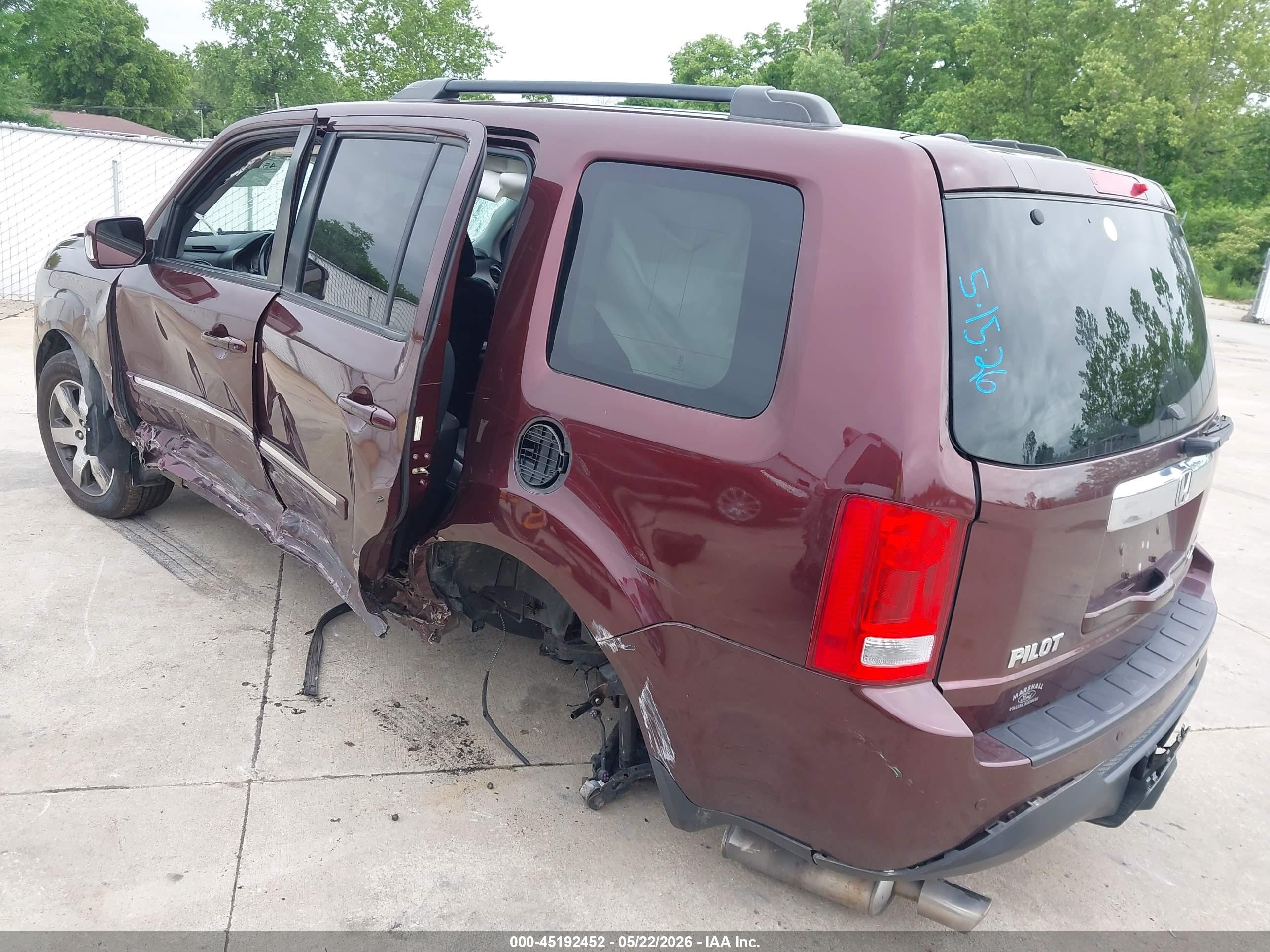 2013 Honda Pilot Touring Коричневый vin: 5FNYF4H92DB027297