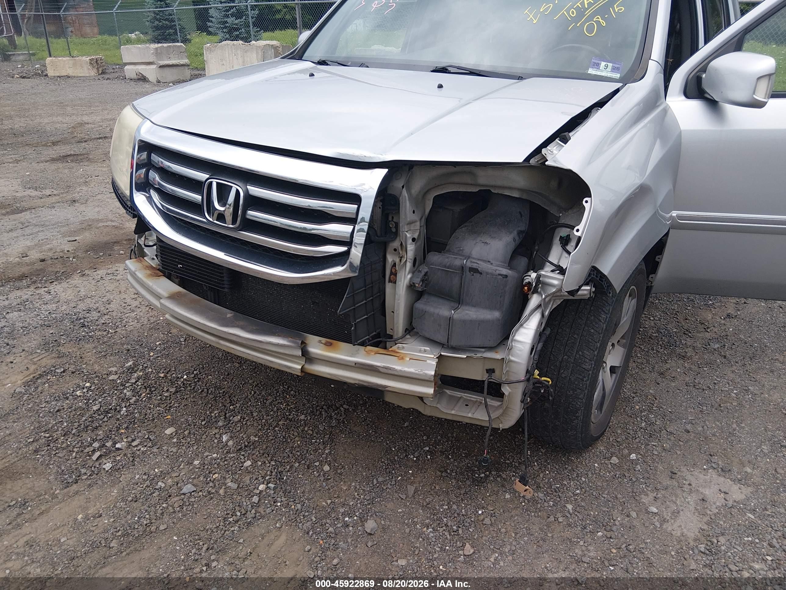 2013 Honda Pilot Touring Silver vin: 5FNYF4H92DB051020
