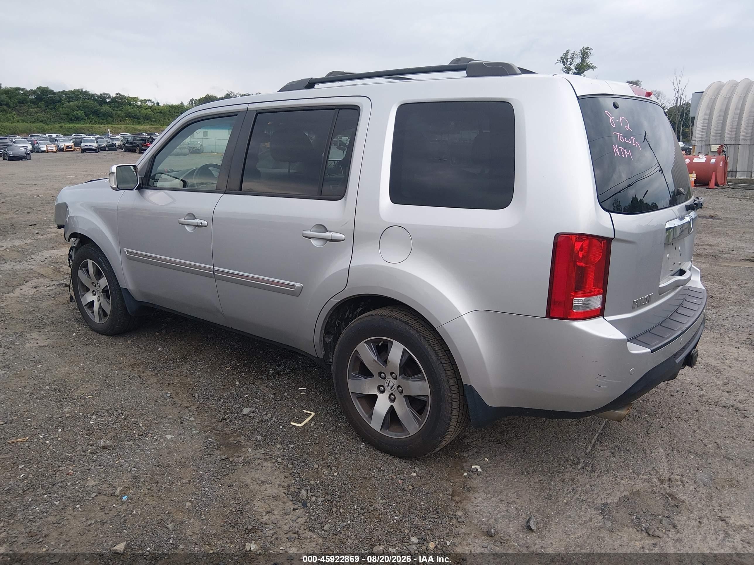 2013 Honda Pilot Touring Silver vin: 5FNYF4H92DB051020