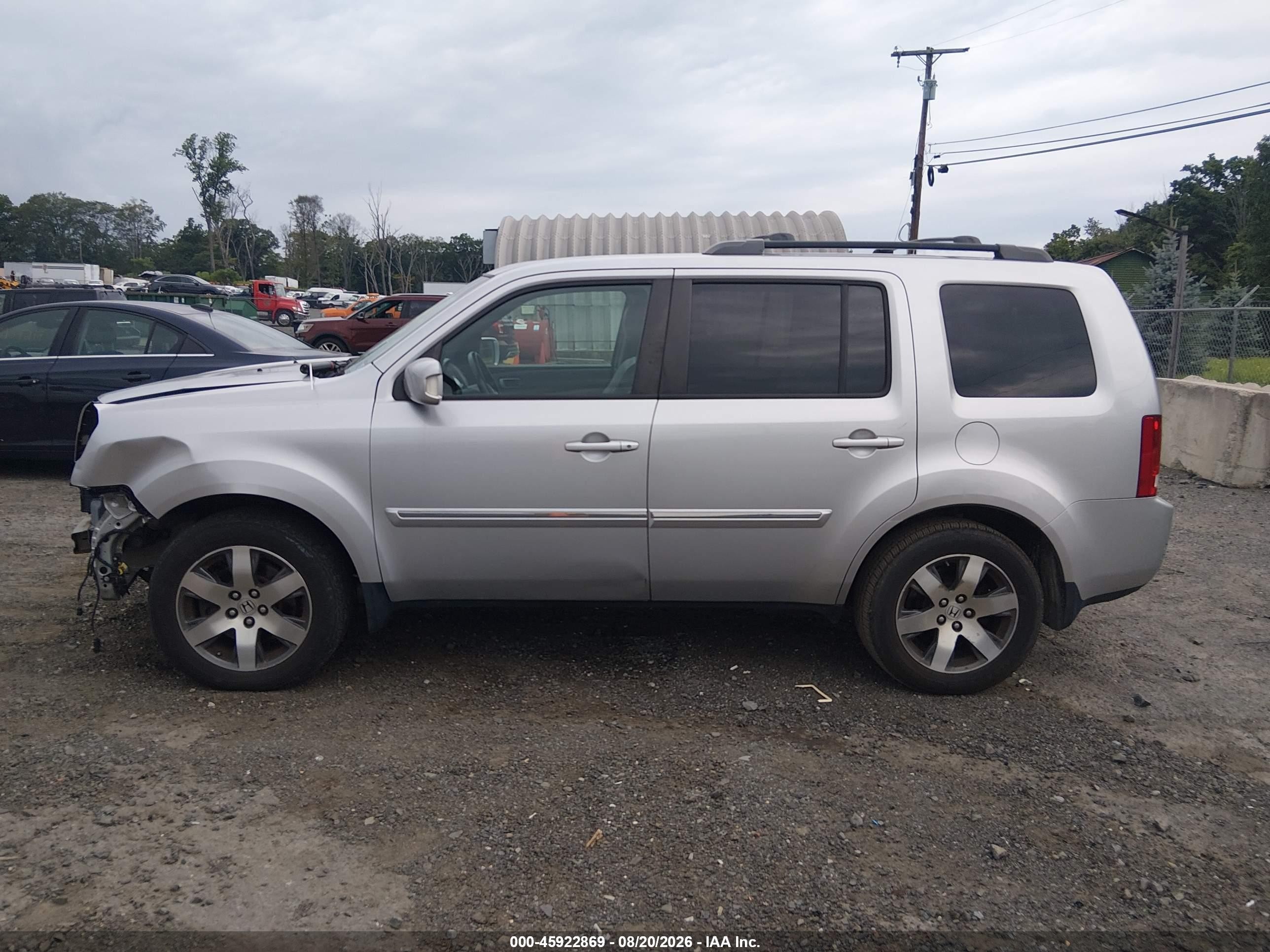2013 Honda Pilot Touring Silver vin: 5FNYF4H92DB051020