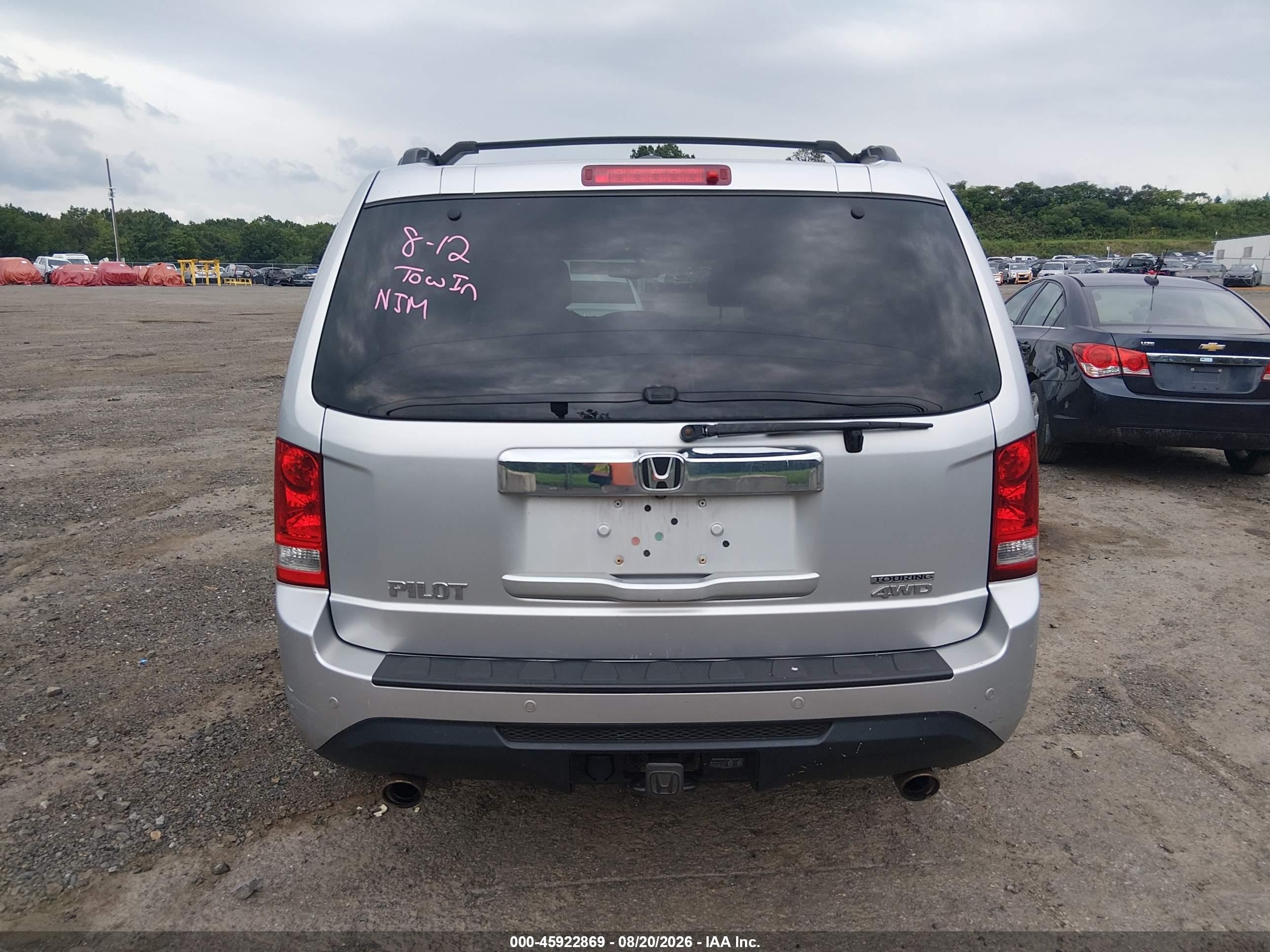 2013 Honda Pilot Touring Silver vin: 5FNYF4H92DB051020