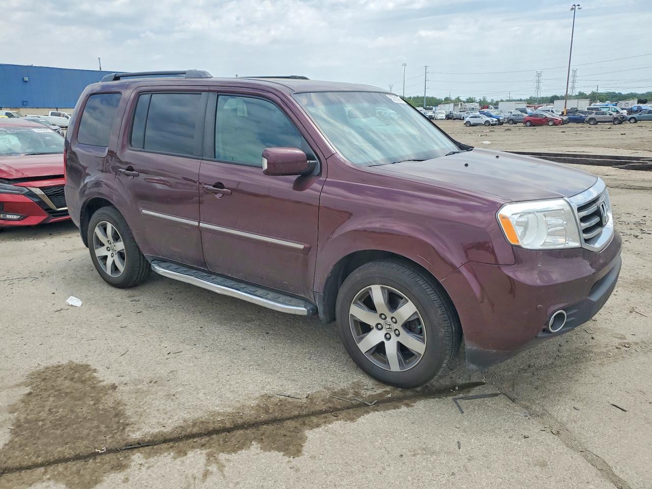 2013 Honda Pilot Touring Burgundy vin: 5FNYF4H92DB068156