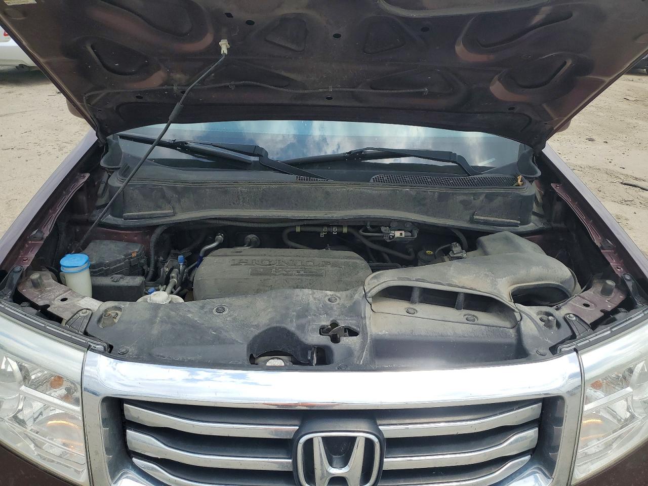 2013 Honda Pilot Touring Burgundy vin: 5FNYF4H92DB068156