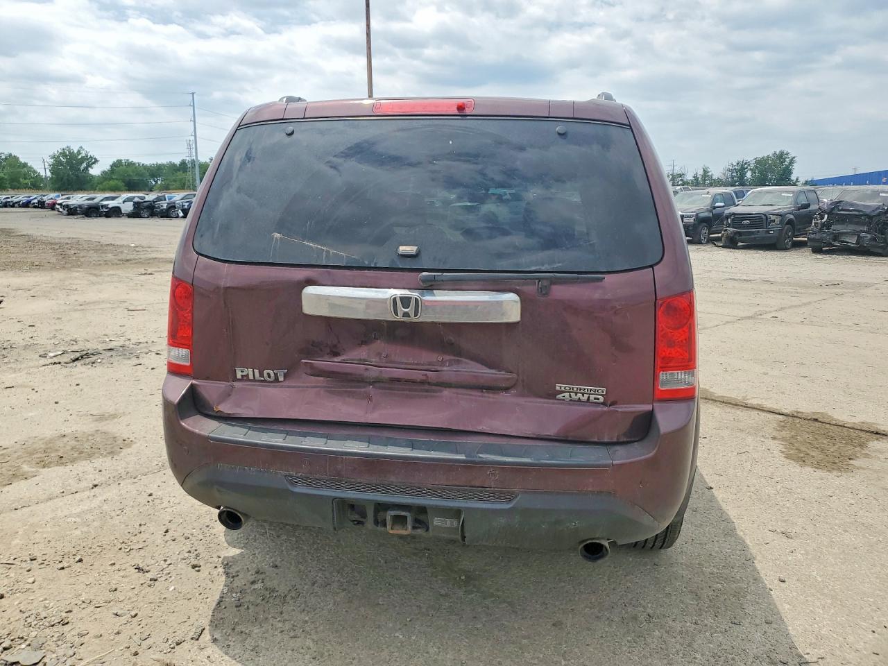 2013 Honda Pilot Touring Burgundy vin: 5FNYF4H92DB068156