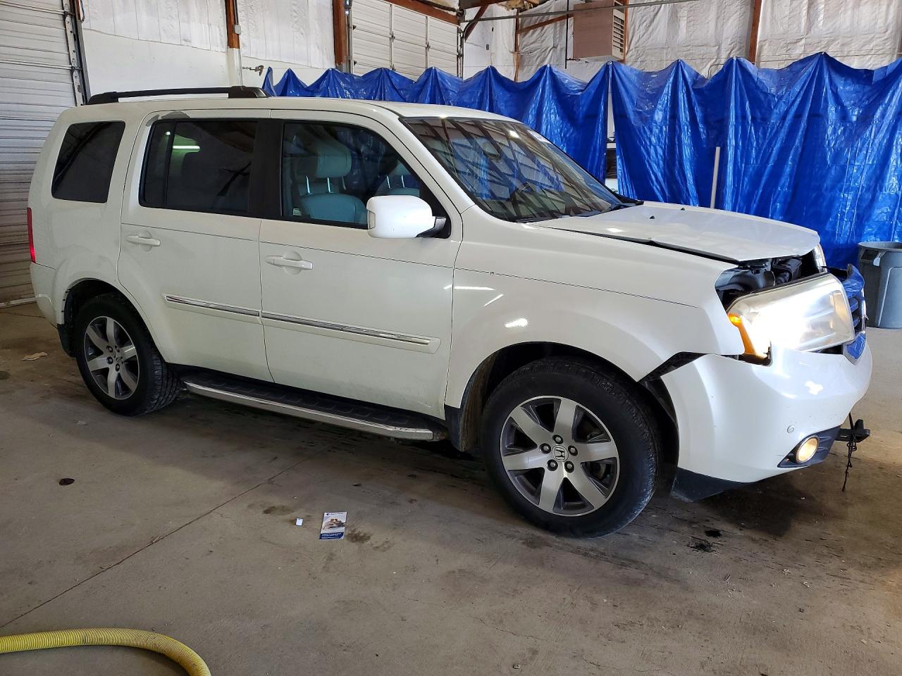 2014 Honda Pilot Touring White vin: 5FNYF4H92EB016219