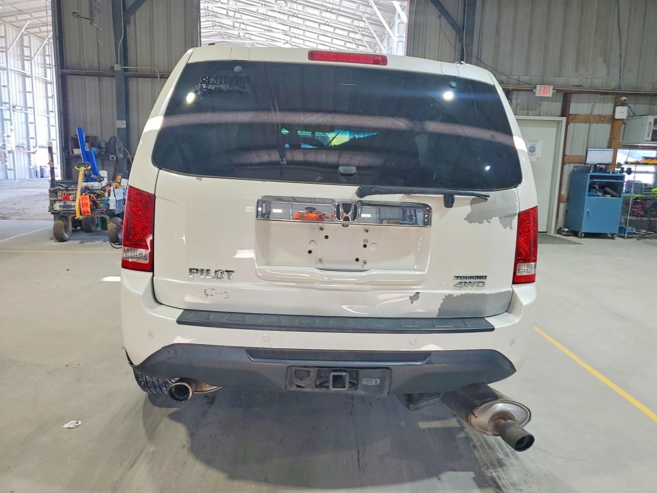2015 Honda Pilot Touring White vin: 5FNYF4H92FB005884