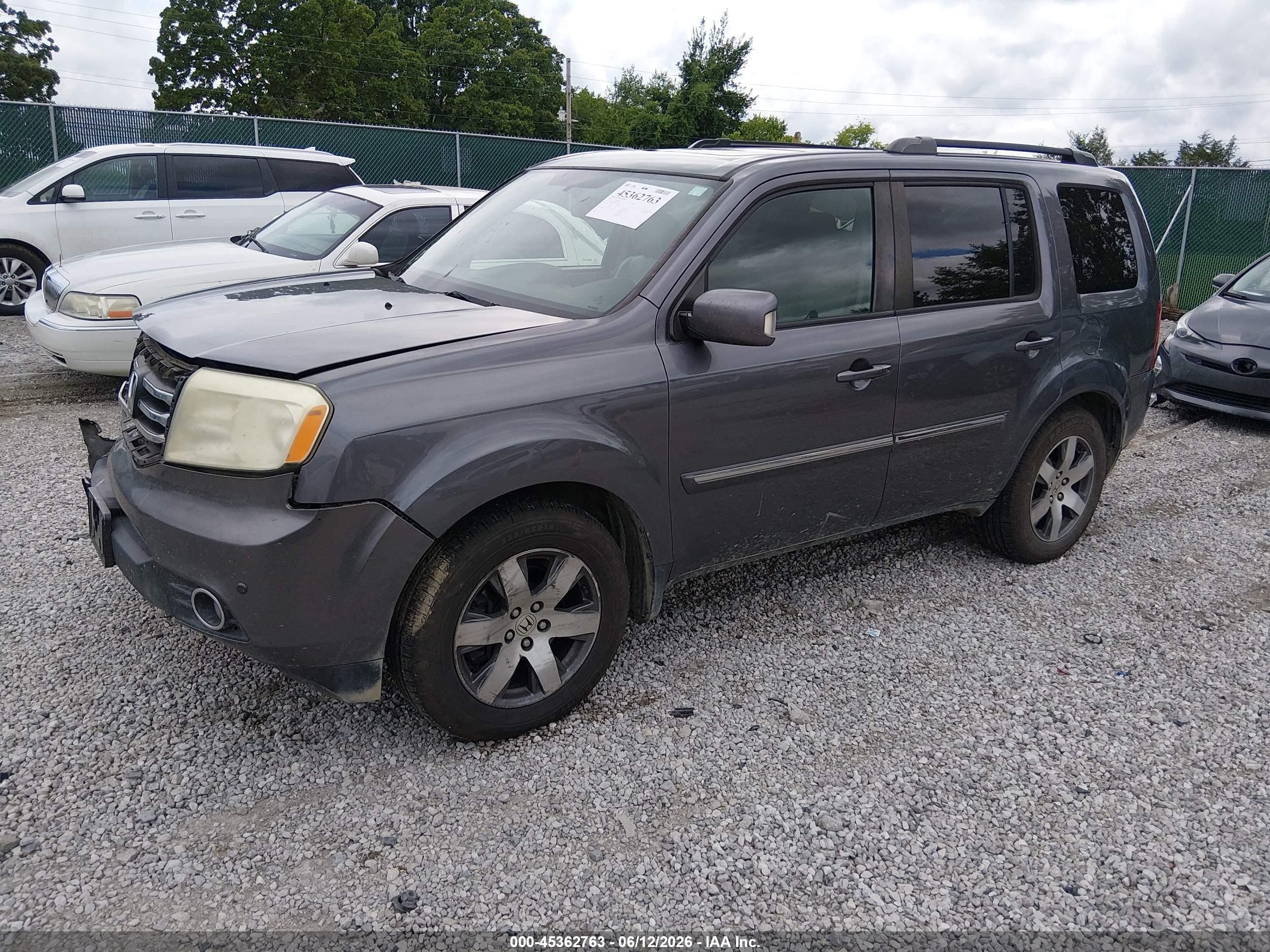2015 Honda Pilot Touring Gray vin: 5FNYF4H92FB062960