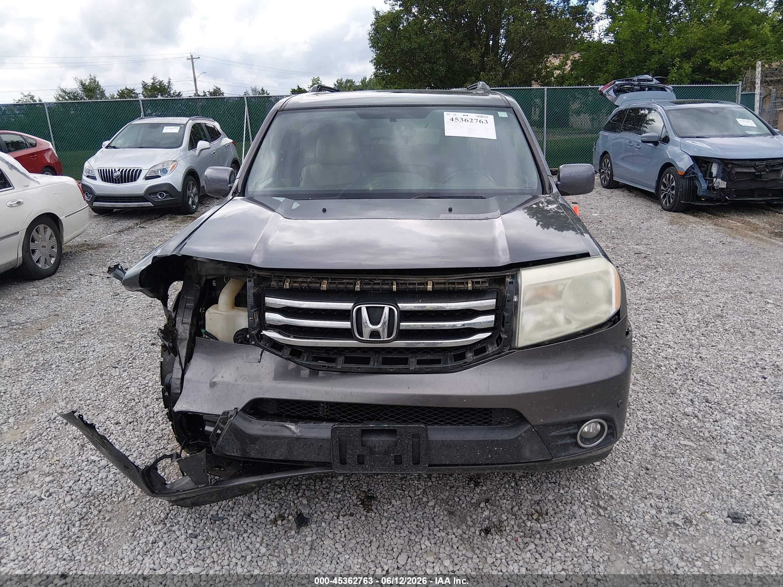 2015 Honda Pilot Touring Gray vin: 5FNYF4H92FB062960