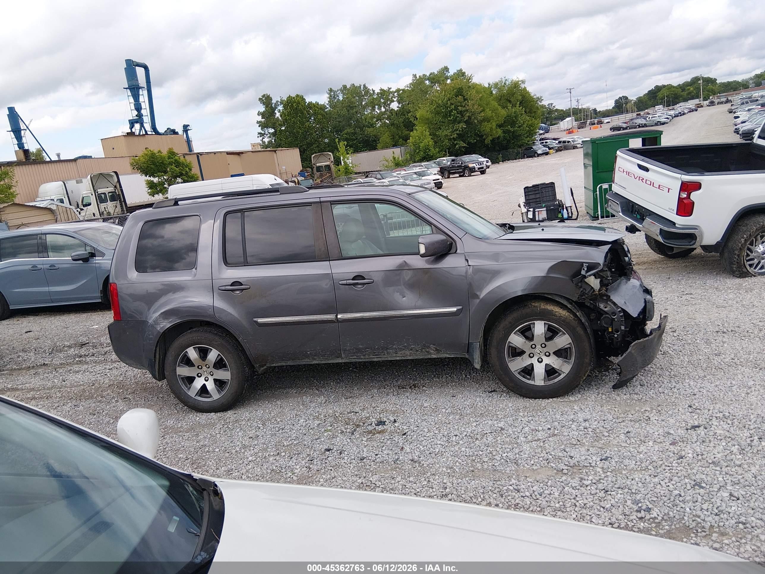 2015 Honda Pilot Touring Gray vin: 5FNYF4H92FB062960
