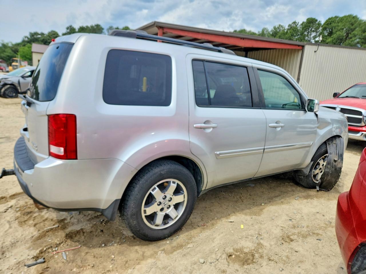 2010 Honda Pilot Touring Silver vin: 5FNYF4H93AB003750