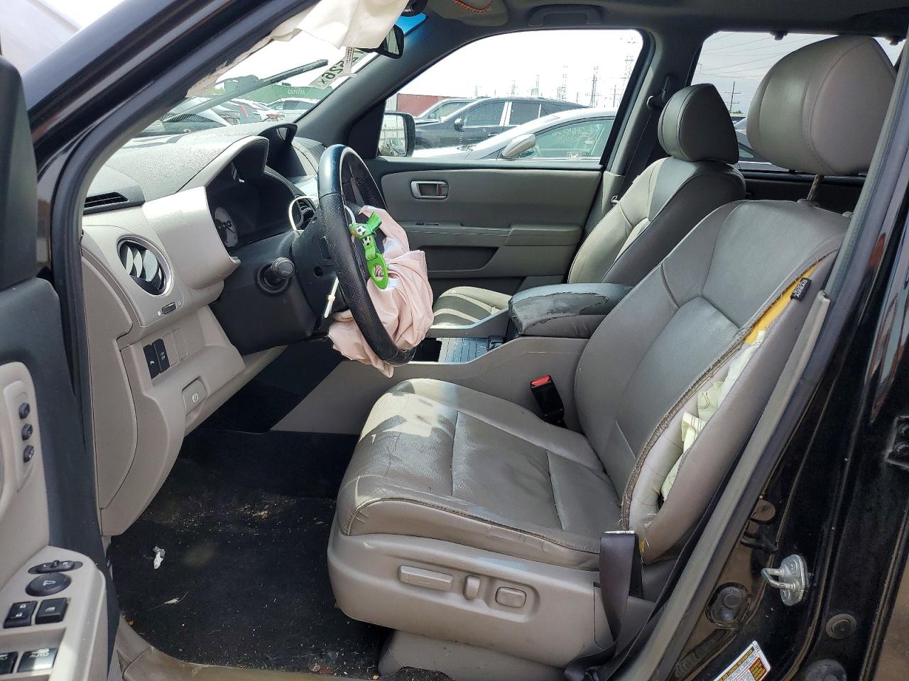2010 Honda Pilot Touring Черный vin: 5FNYF4H93AB039146