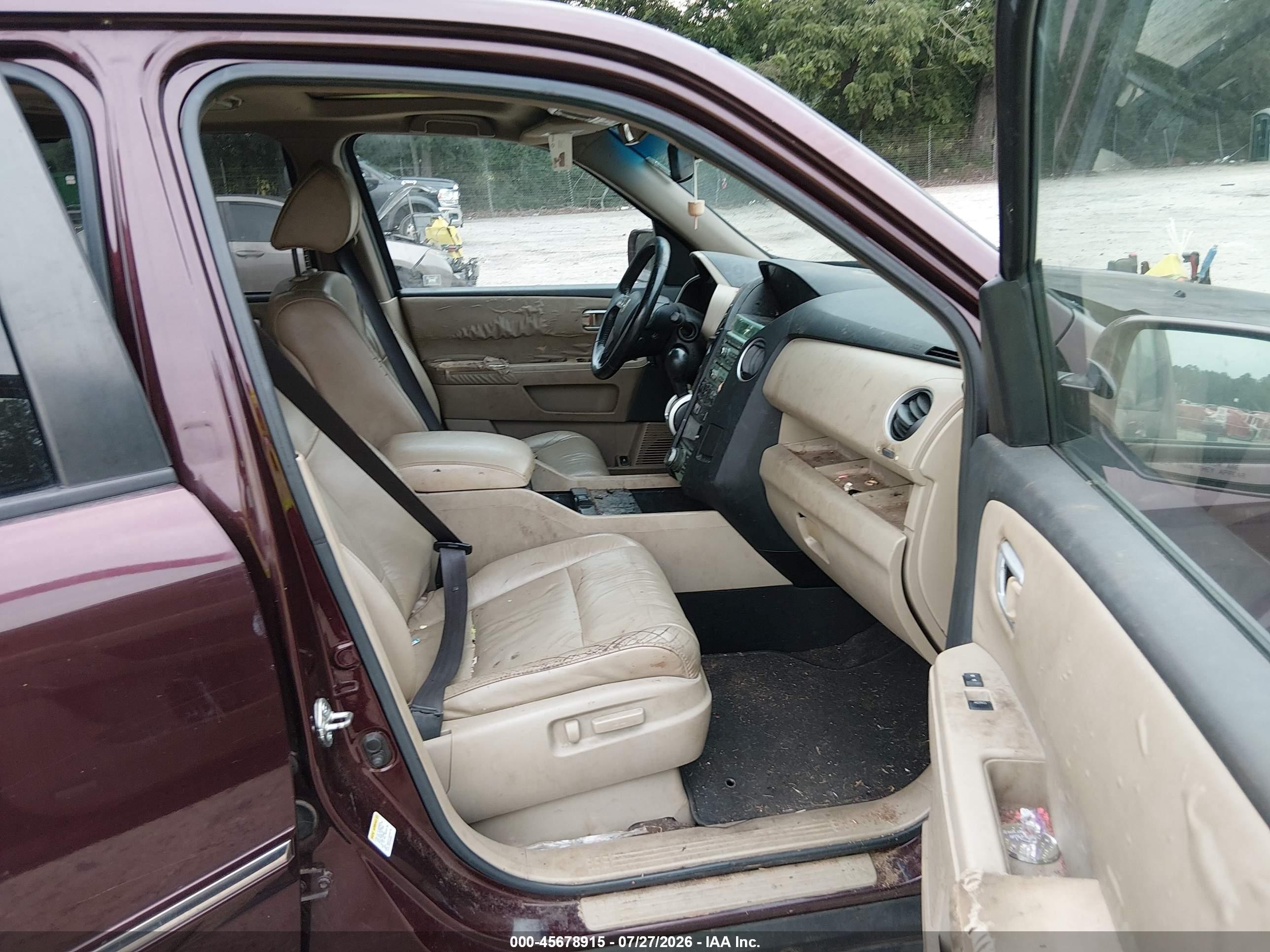 2010 Honda Pilot Touring Burgundy vin: 5FNYF4H93AB040698