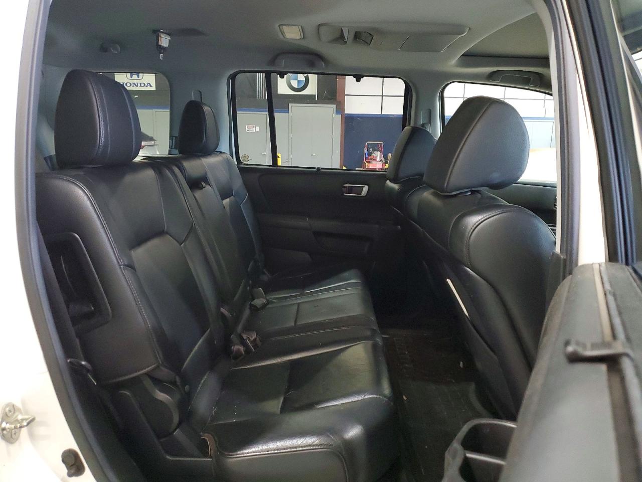 2012 Honda Pilot Touring White vin: 5FNYF4H93CB038629