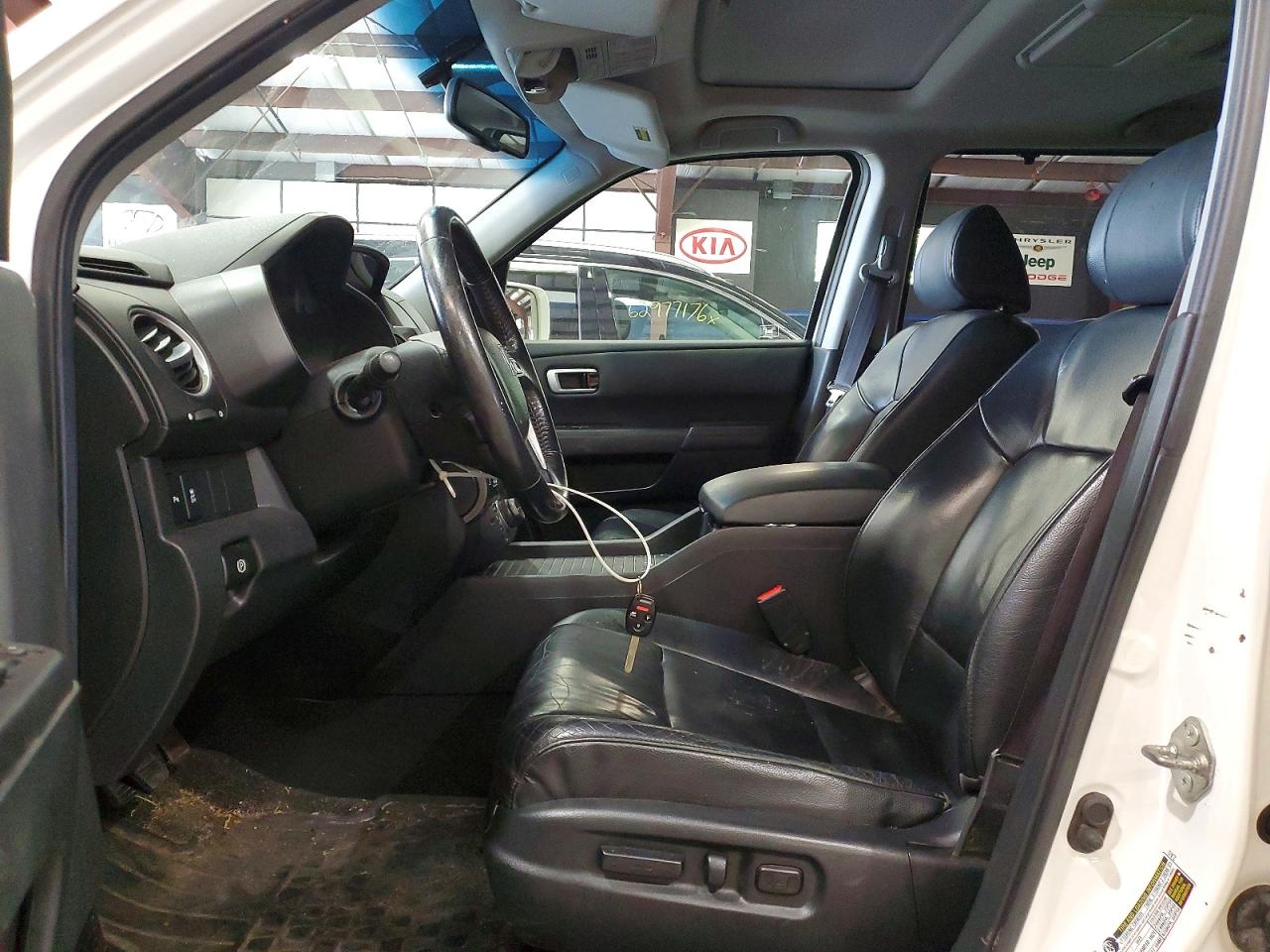 2012 Honda Pilot Touring White vin: 5FNYF4H93CB038629