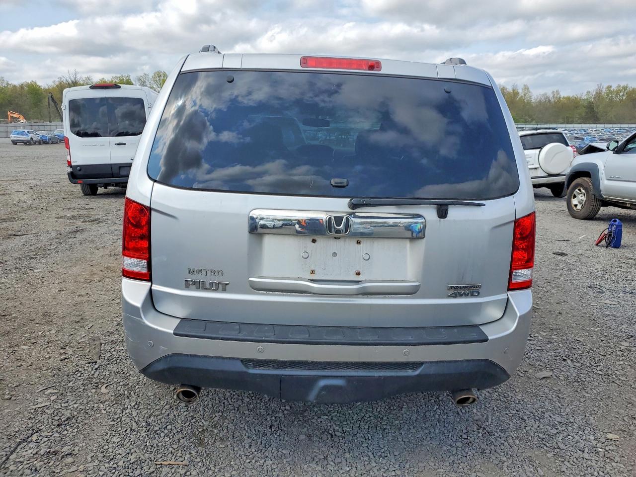 2012 Honda Pilot Touring Серебряный vin: 5FNYF4H93CB052434