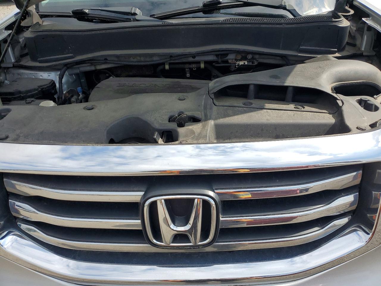 2012 Honda Pilot Touring Серебряный vin: 5FNYF4H93CB052434