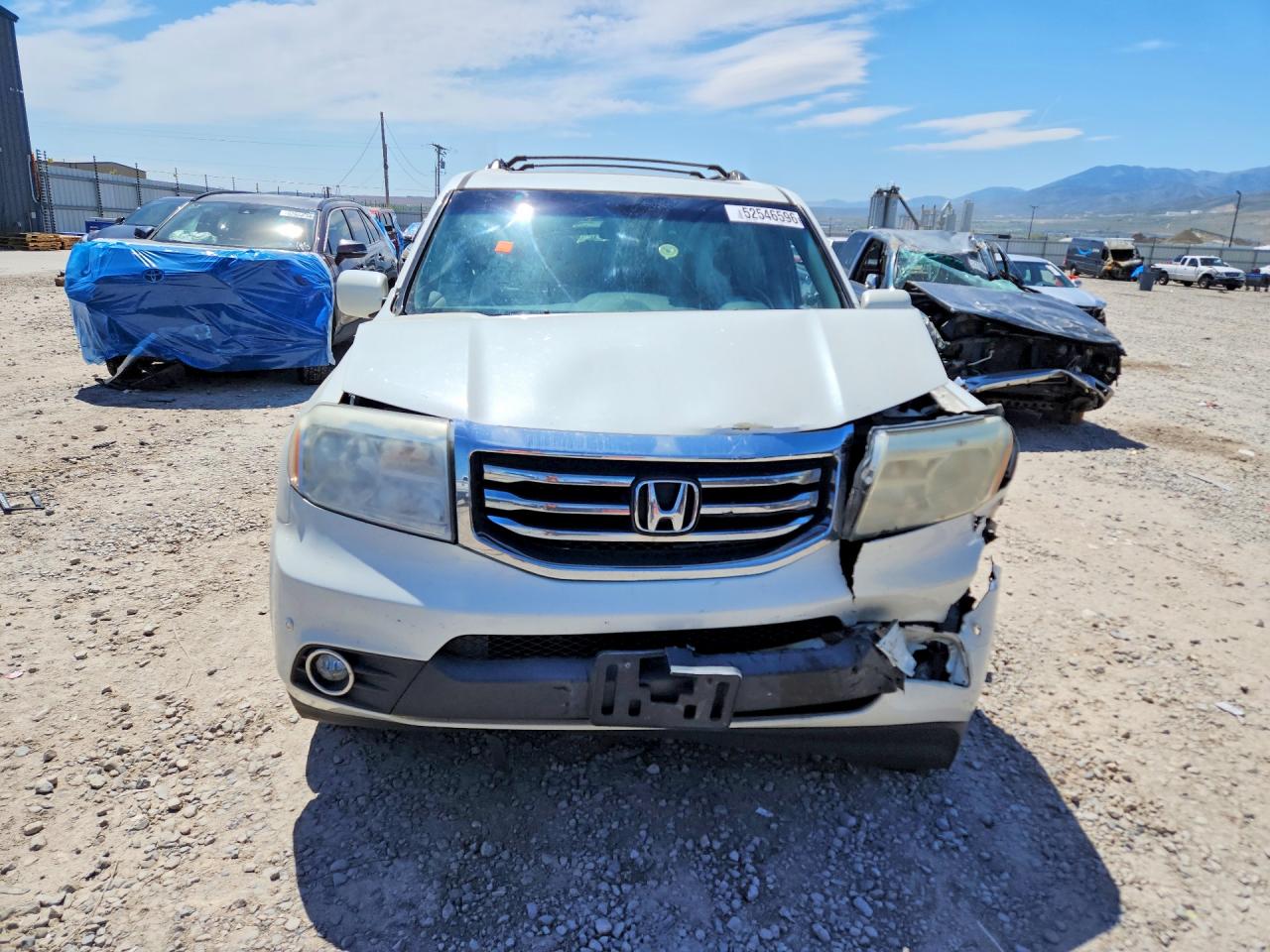 2012 Honda Pilot Touring White vin: 5FNYF4H93CB069797