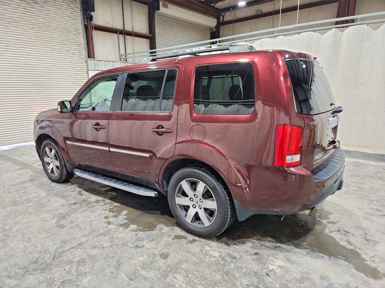 2013 Honda Pilot Burgundy vin: 5FNYF4H93DB025803
