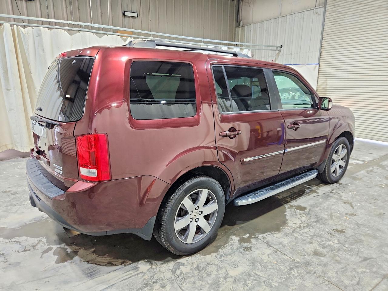 2013 Honda Pilot Burgundy vin: 5FNYF4H93DB025803