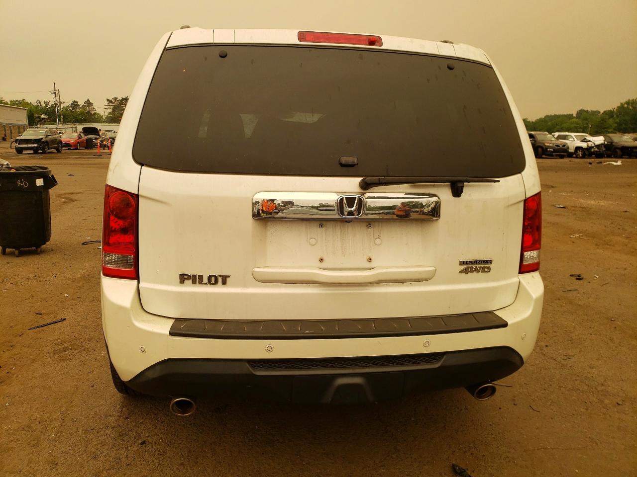 2013 Honda Pilot Touring White vin: 5FNYF4H93DB058591