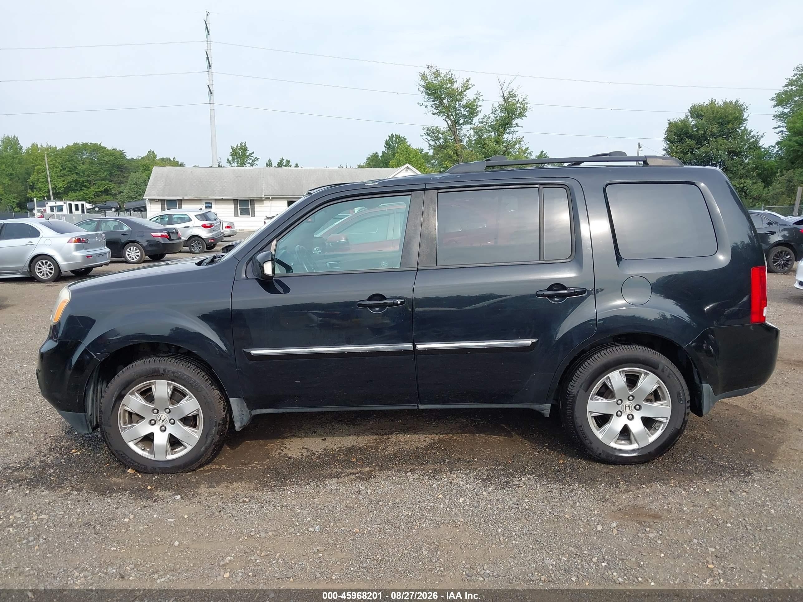 2013 Honda Pilot Touring Black vin: 5FNYF4H93DB067193
