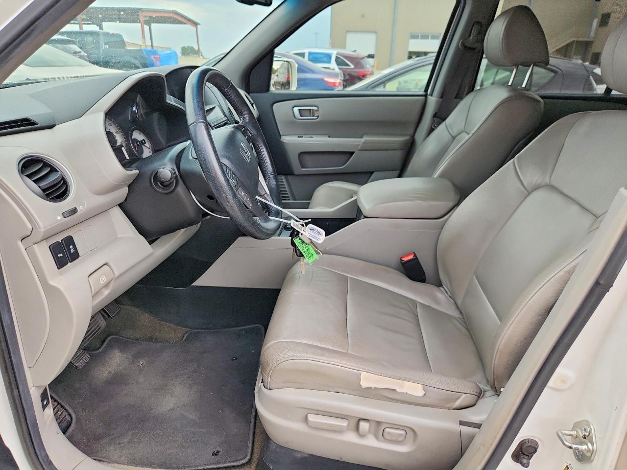 2013 Honda Pilot Touring White vin: 5FNYF4H93DB070546