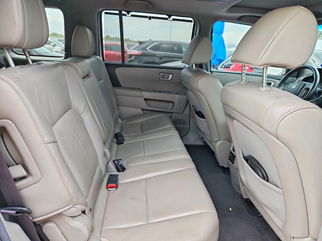 2013 Honda Pilot Touring White vin: 5FNYF4H93DB070546