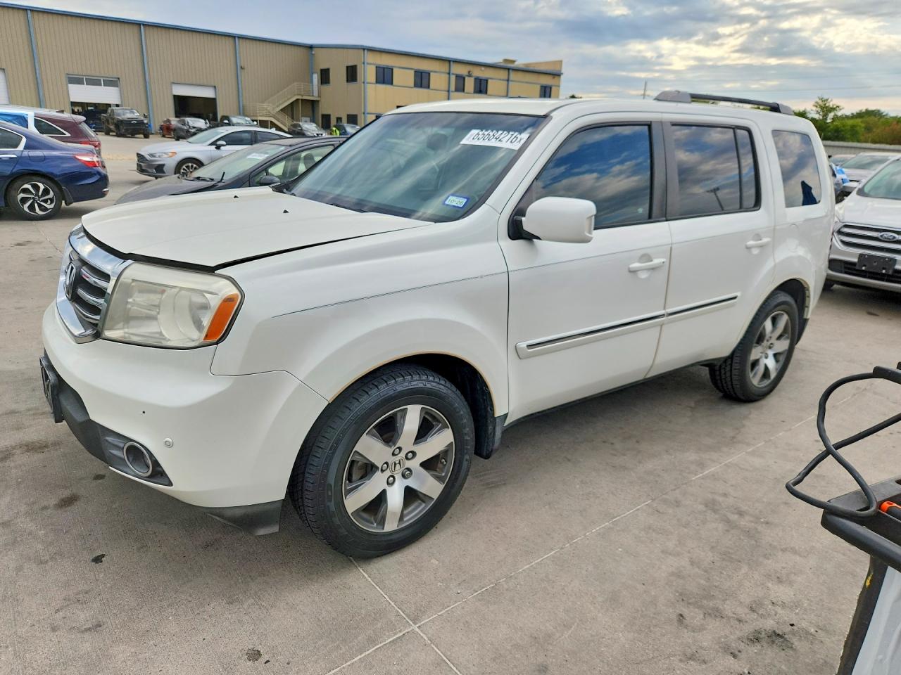 2013 Honda Pilot Touring White vin: 5FNYF4H93DB070546