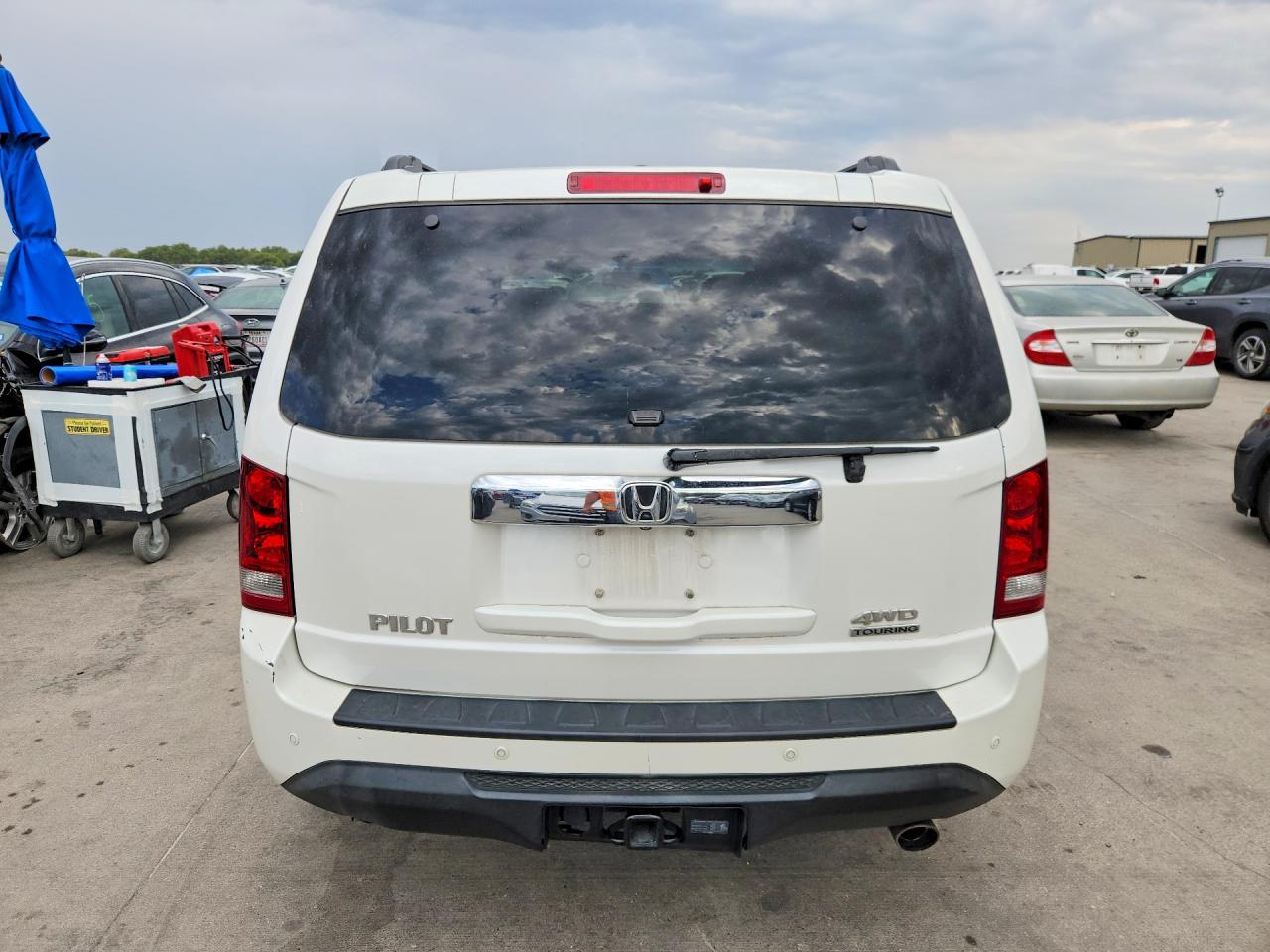 2013 Honda Pilot Touring White vin: 5FNYF4H93DB070546