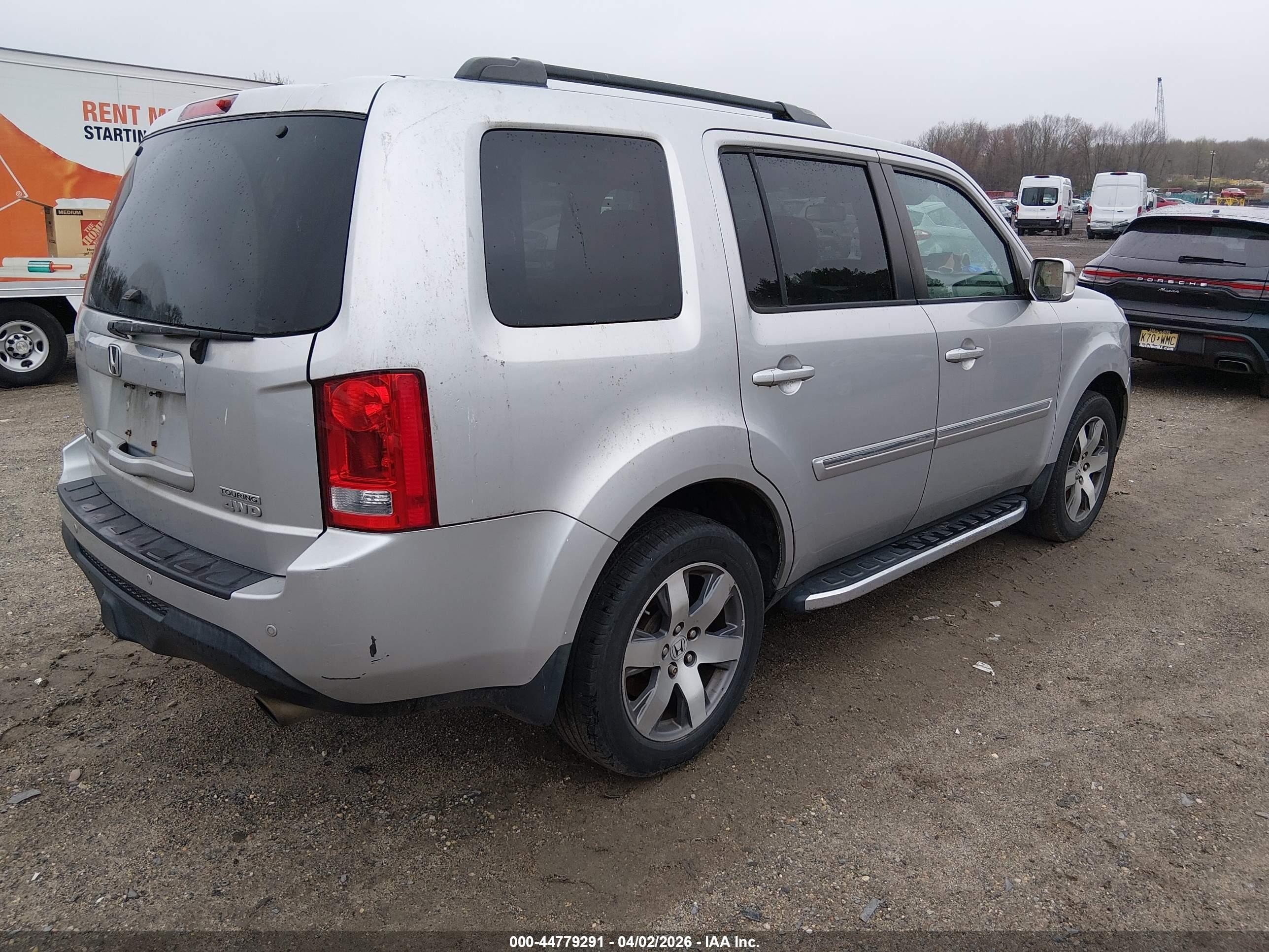 2013 Honda Pilot Touring Silver vin: 5FNYF4H93DB082826