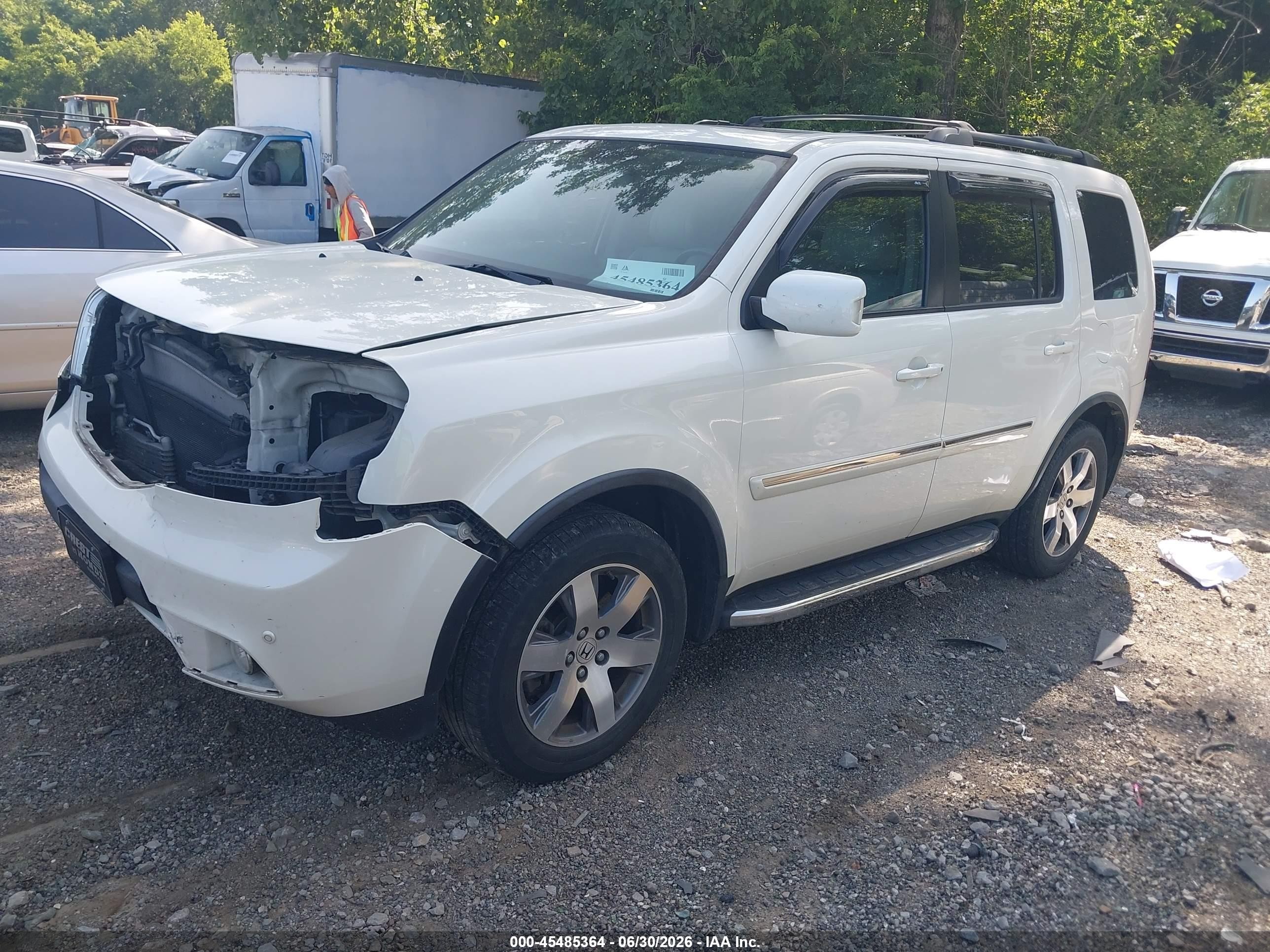 2015 Honda Pilot Touring White vin: 5FNYF4H93FB005179