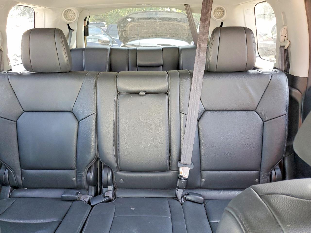 2015 Honda Pilot Touring White vin: 5FNYF4H93FB014934