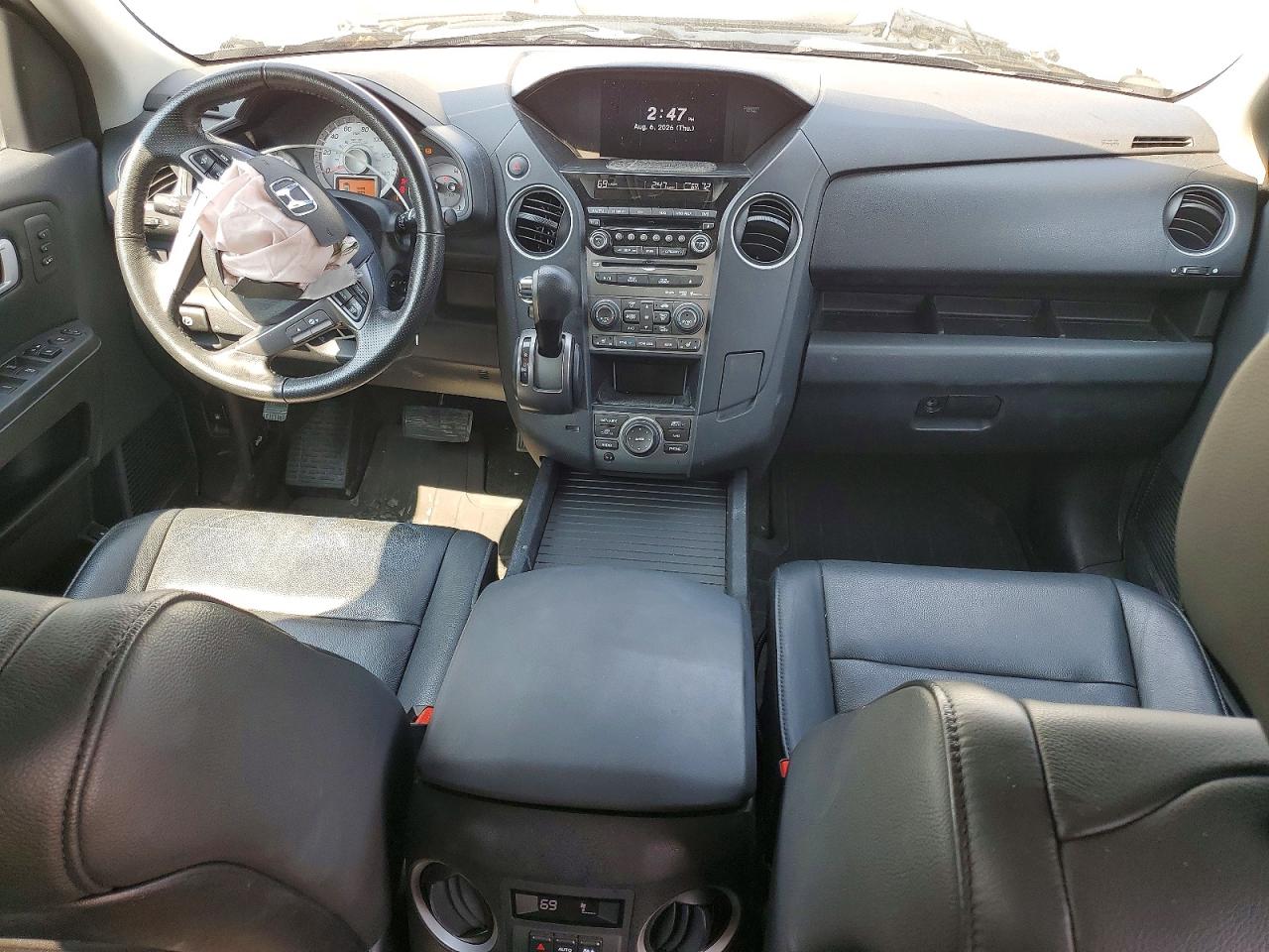 2015 Honda Pilot Touring White vin: 5FNYF4H93FB014934