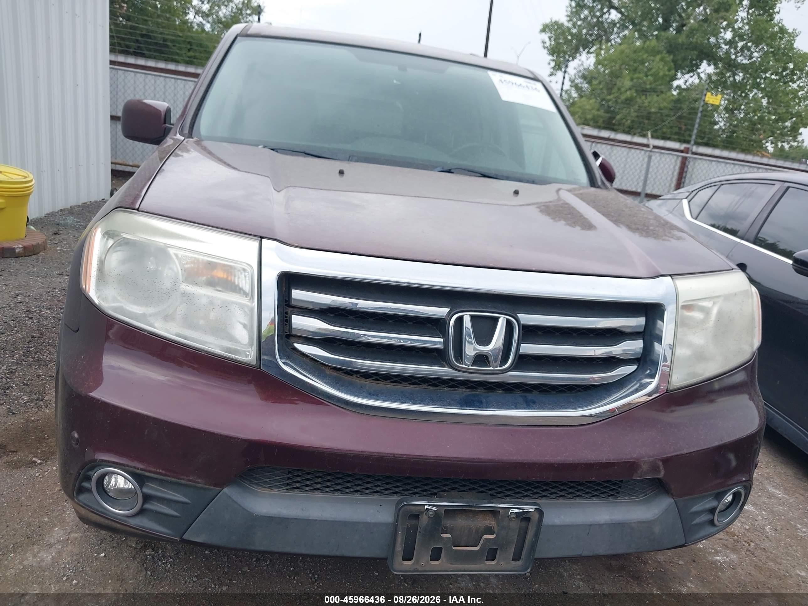 2015 Honda Pilot Touring Red vin: 5FNYF4H93FB037310