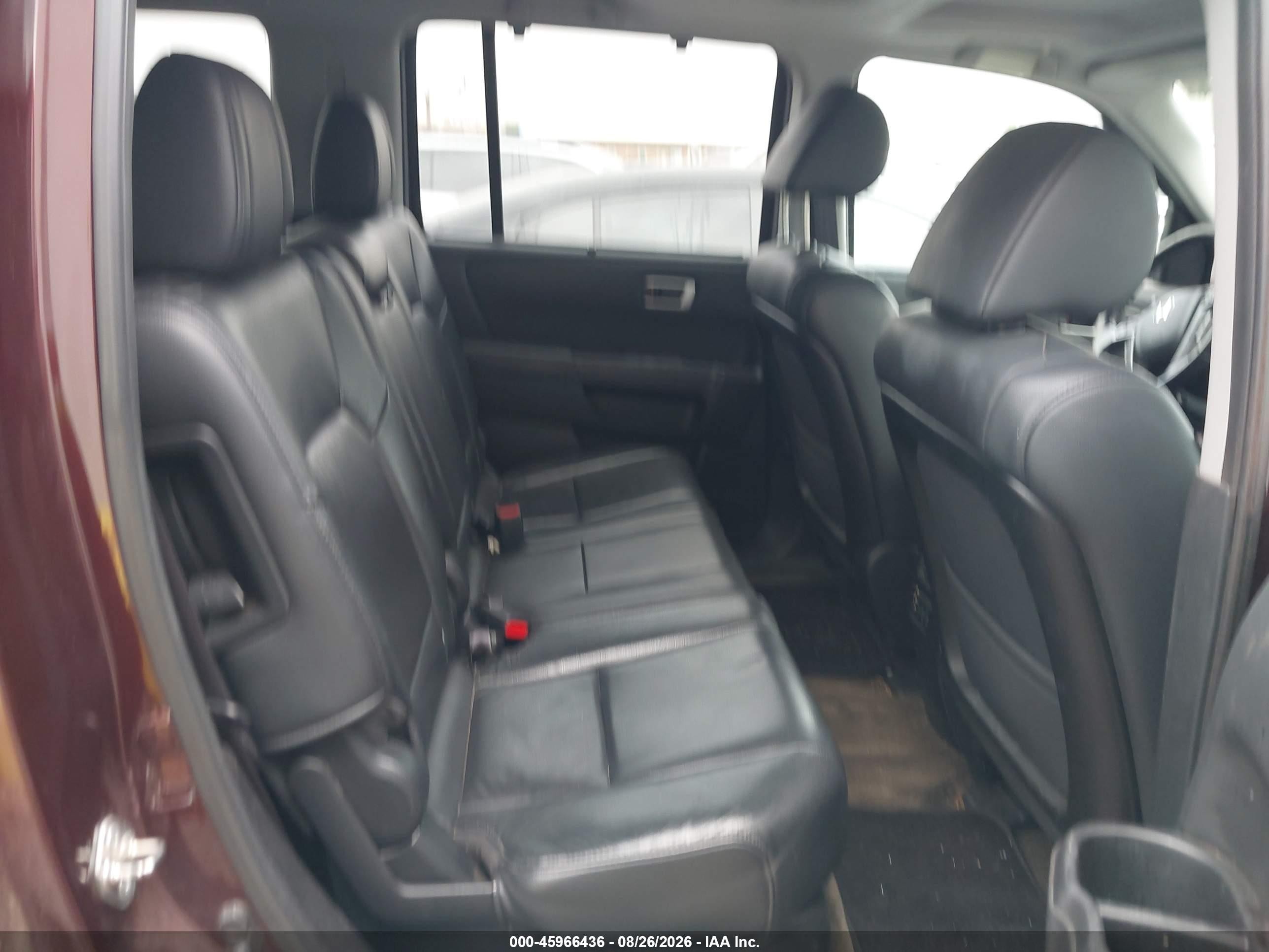 2015 Honda Pilot Touring Red vin: 5FNYF4H93FB037310