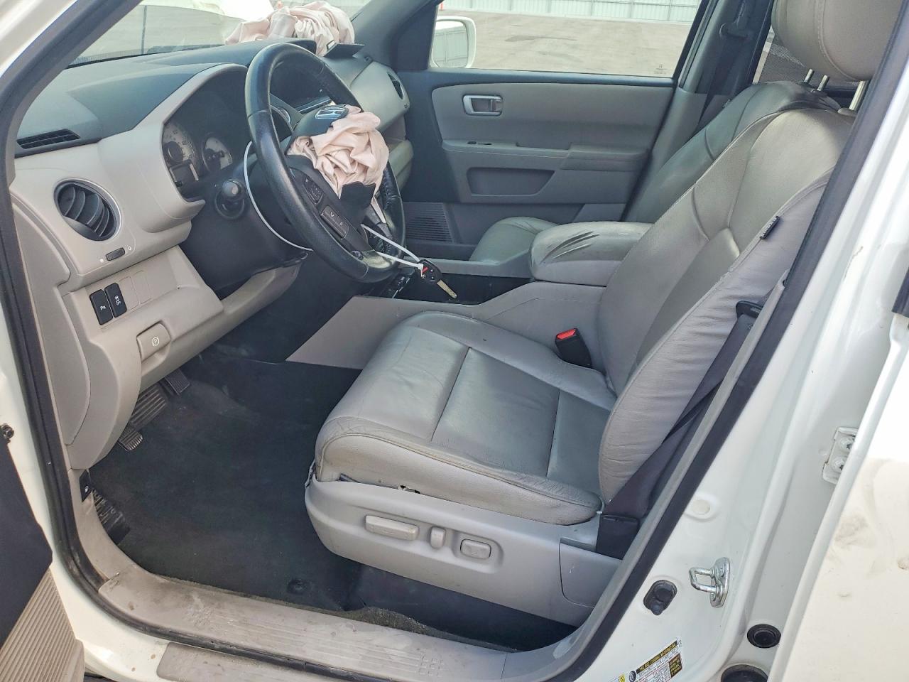 2015 Honda Pilot Touring Белый vin: 5FNYF4H93FB047092