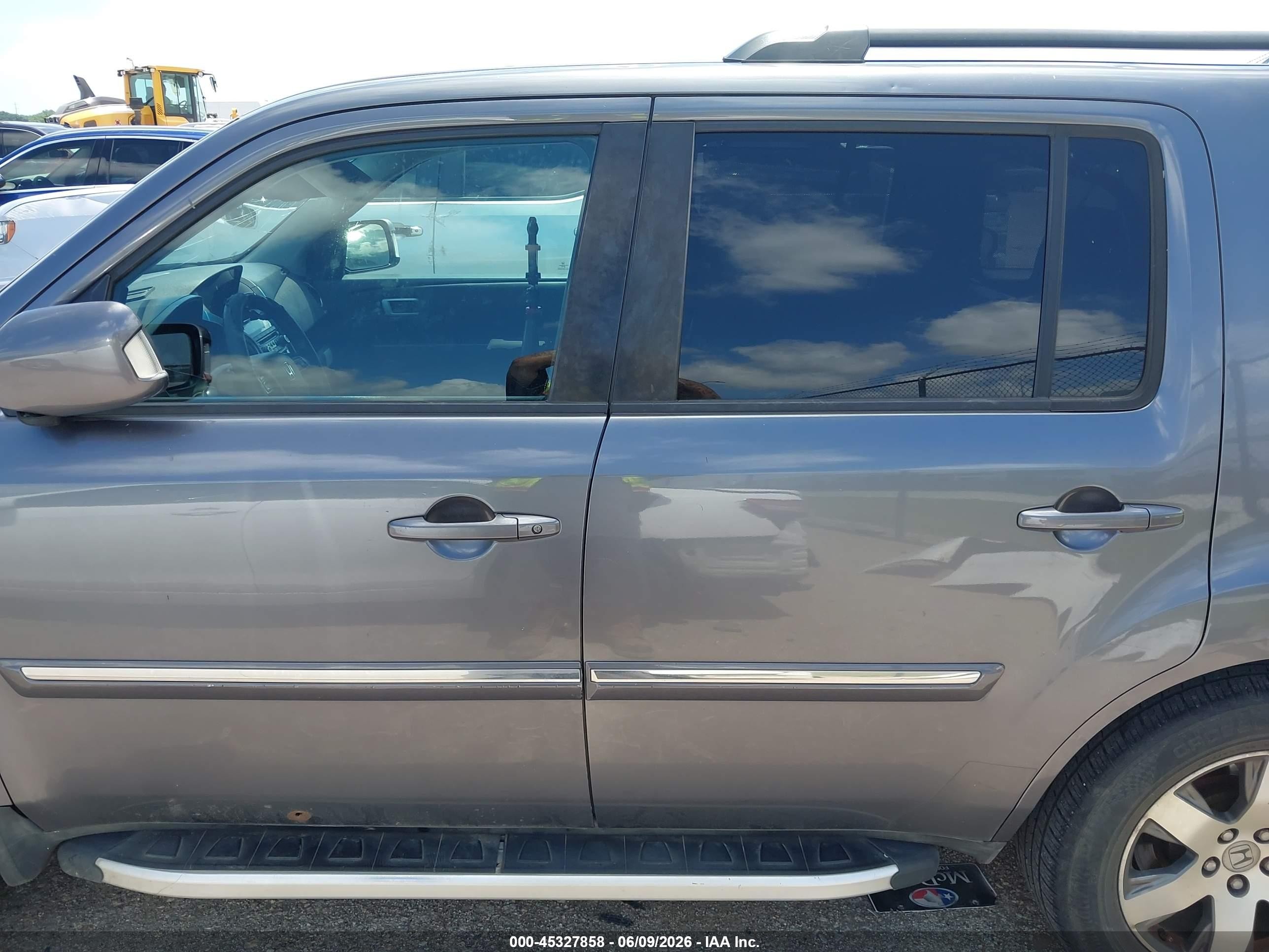 2015 Honda Pilot Touring Серый vin: 5FNYF4H93FB063891