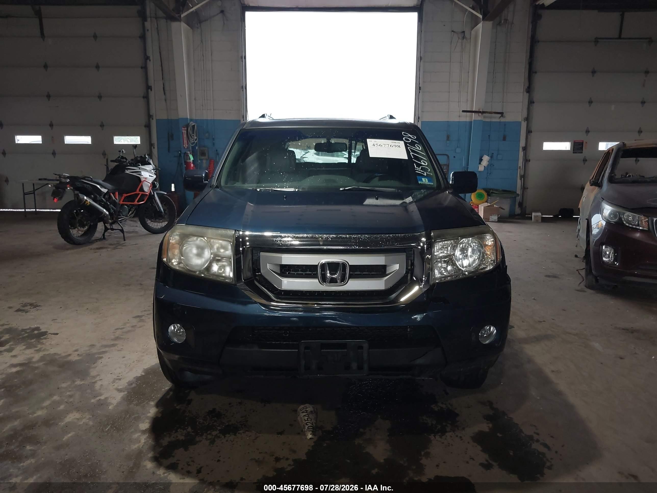 2010 Honda Pilot Touring Blue vin: 5FNYF4H94AB006799
