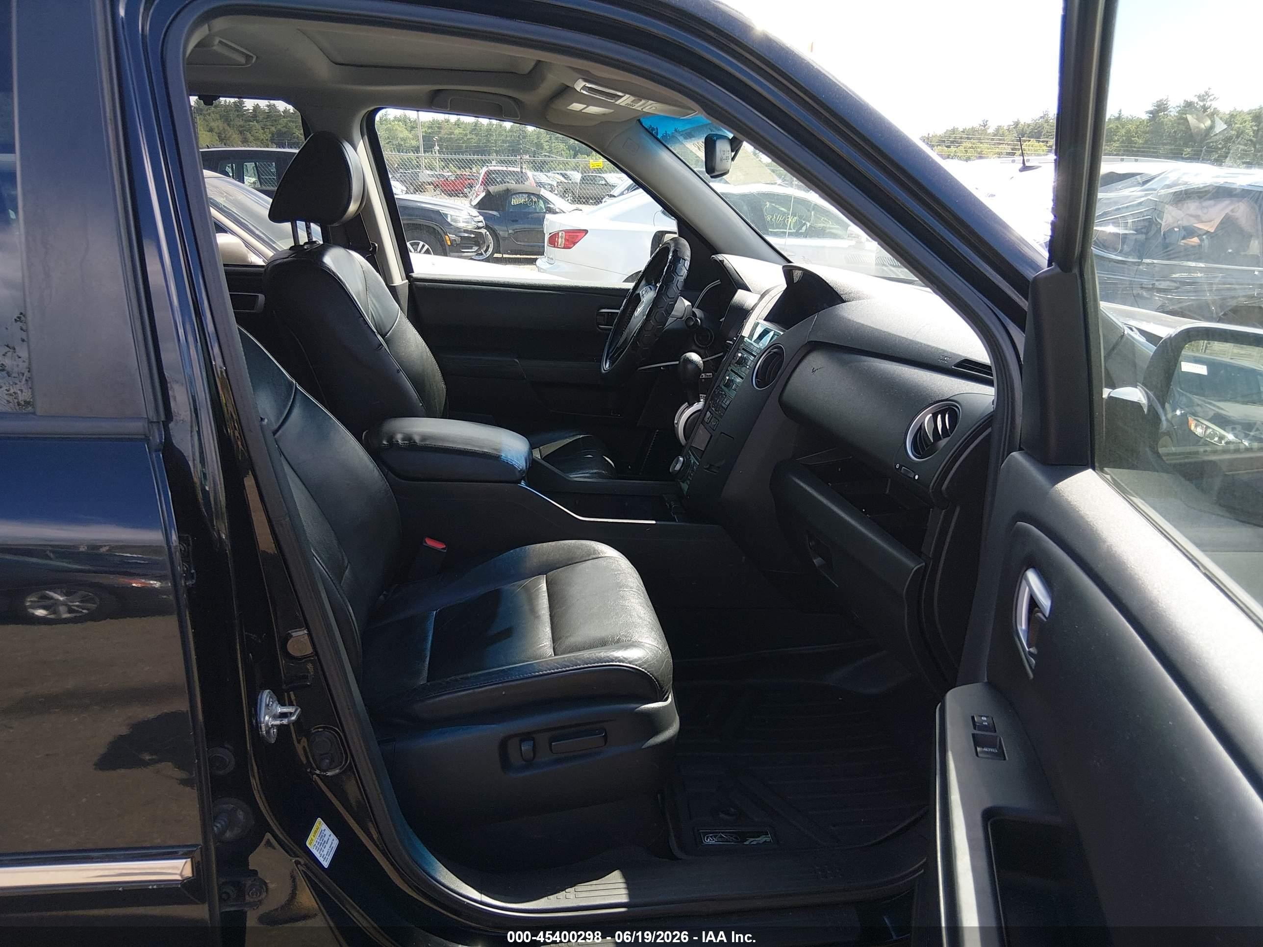 2010 Honda Pilot Touring Black vin: 5FNYF4H94AB011193