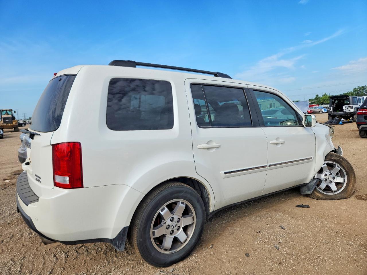 2011 Honda Pilot Touring White vin: 5FNYF4H94BB018050