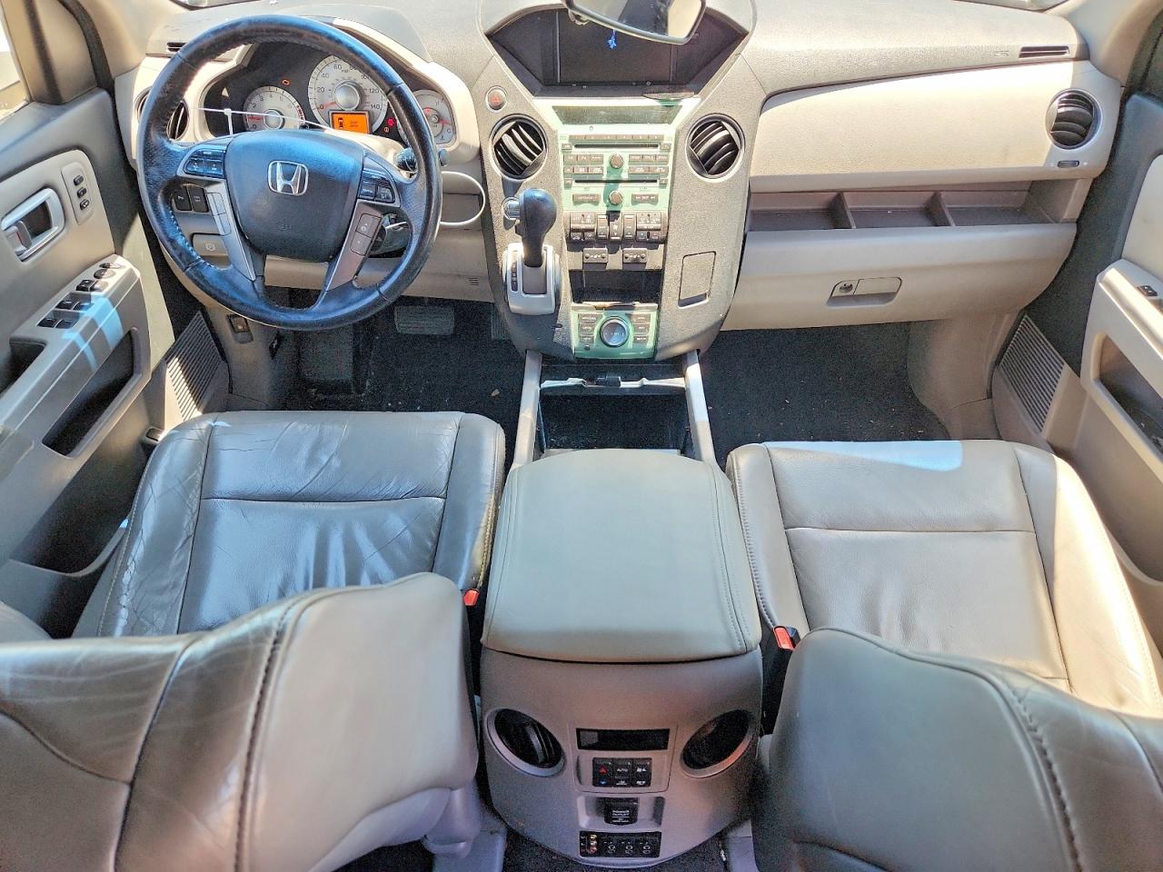 2011 Honda Pilot Touring White vin: 5FNYF4H94BB036094