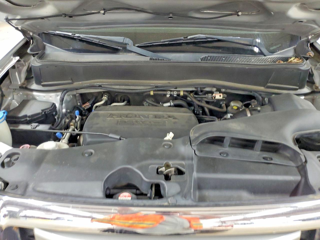 2011 Honda Pilot Touring Silver vin: 5FNYF4H94BB087868