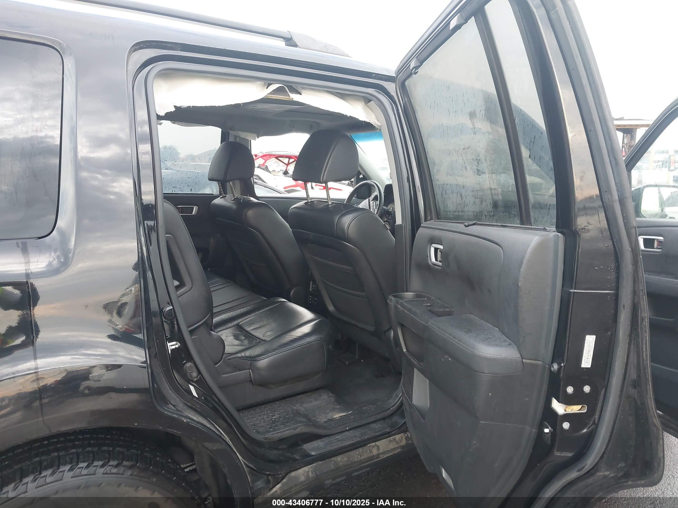 2011 Honda Pilot Touring Black vin: 5FNYF4H94BB089913