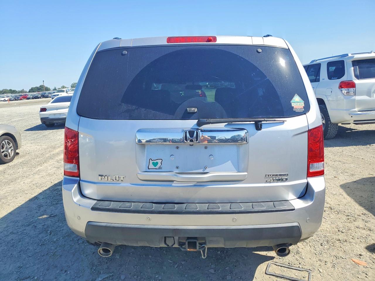 2011 Honda Pilot Touring Silver vin: 5FNYF4H94BB100571