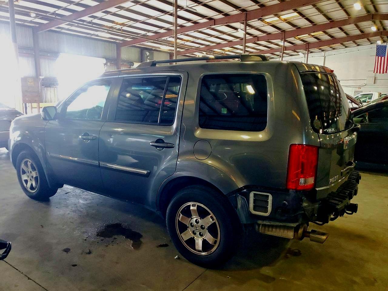 2011 Honda Pilot Touring Gray vin: 5FNYF4H94BB101588