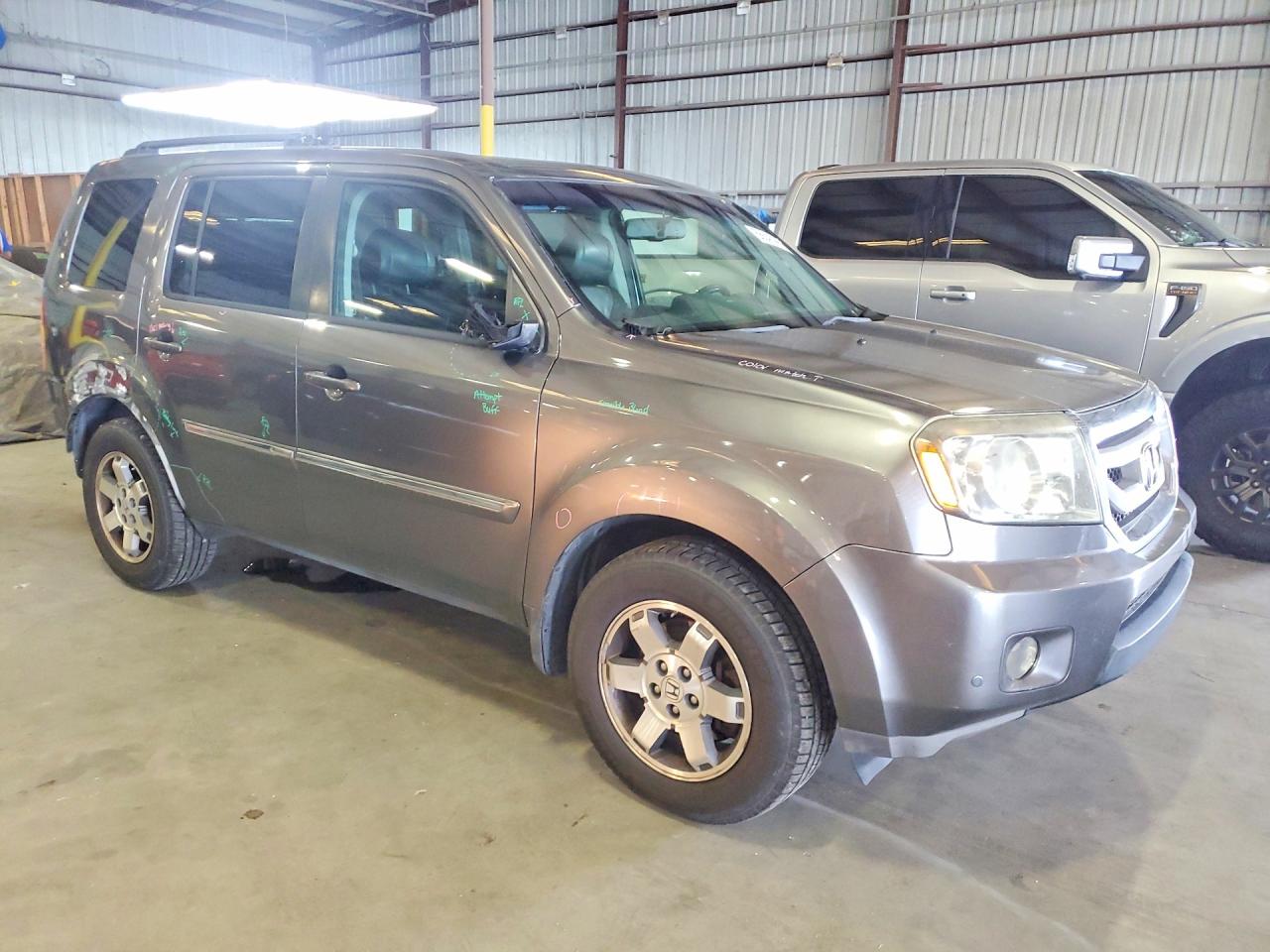 2011 Honda Pilot Touring Gray vin: 5FNYF4H94BB101588
